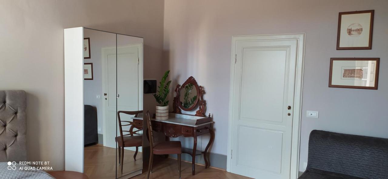 Desiderio Apartment Pisa Bagian luar foto